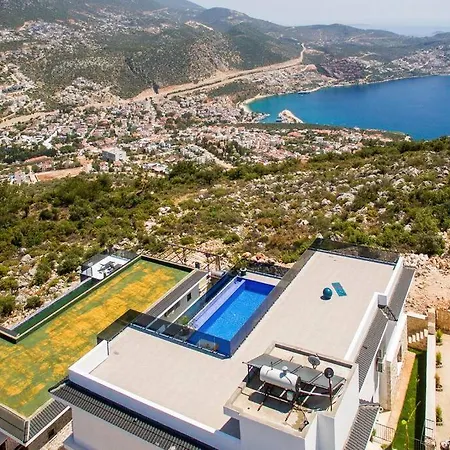 2 Bedrooms, 2 Beds, 2 Baths With Stunning Sea Views, Your Perfect Booking Escape Villa