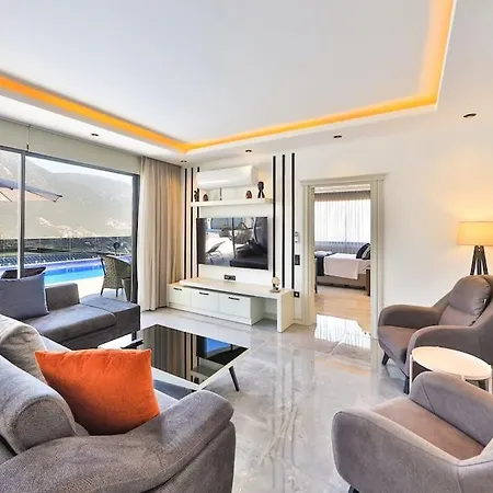 2 Bedrooms, 2 Beds, 2 Baths With Stunning Sea Views, Your Perfect Booking Escape