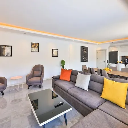 فيلة 2 Bedrooms, 2 Beds, 2 Baths With Stunning Sea Views, Your Perfect Booking Escape *